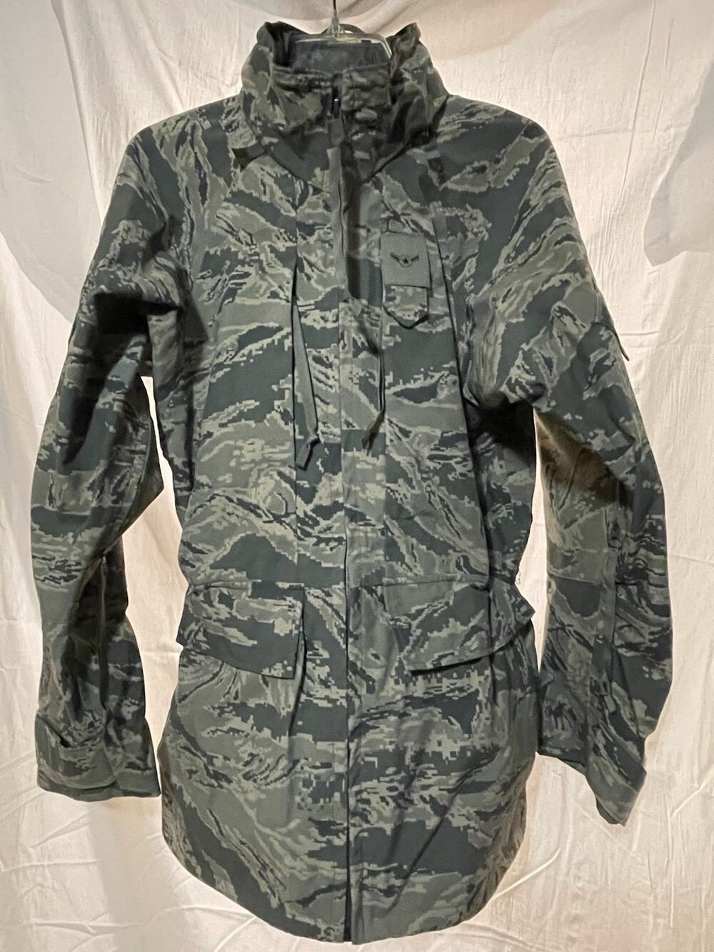 USAF Gore-Tex Rain Parka Jacket Men's Small Environmental Camo Regular Hunting